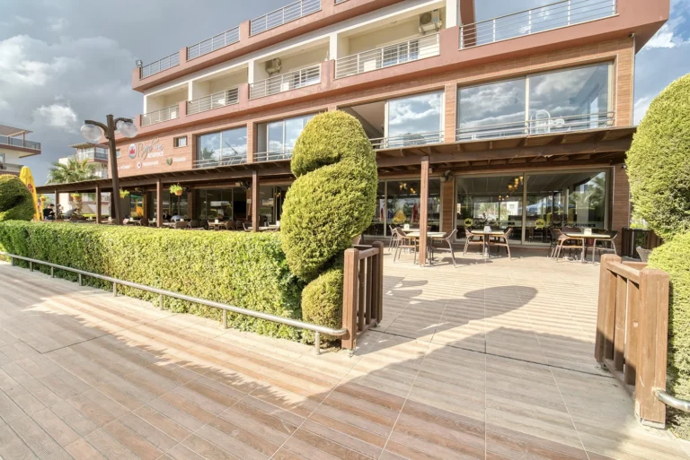 Royal-Sun-Restaurant_01